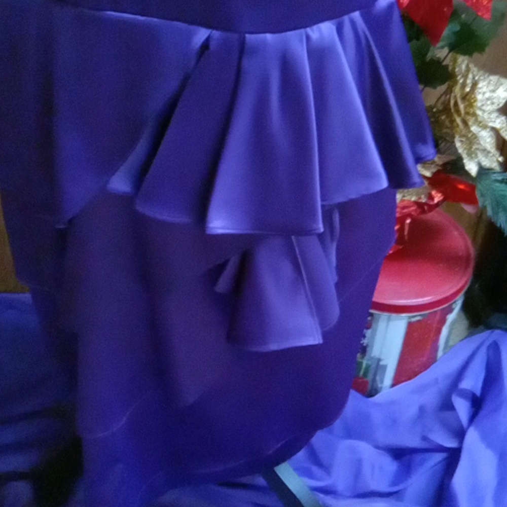 Beautiful Dress💜💜 - Picture 4 of 11